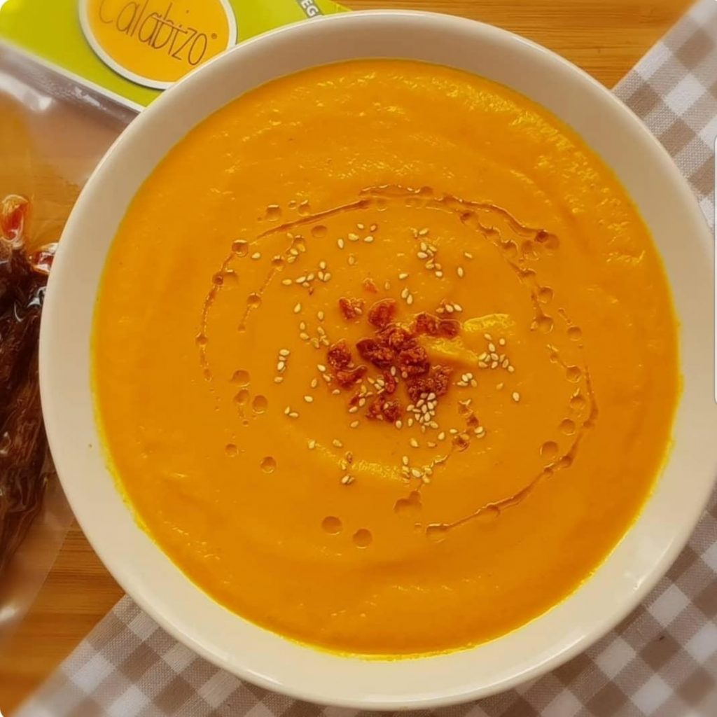 Crema de calabaza con virutas de Crema de calabaza con virutas de