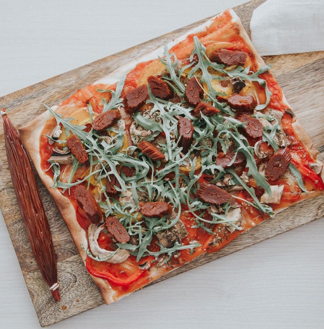 Pizza con rúcula y calabizo