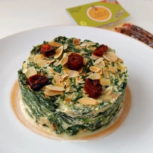 Espinacas con crema de almendras y calabizo