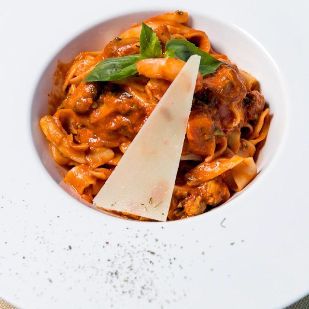 macarrones con tomate y chorizo